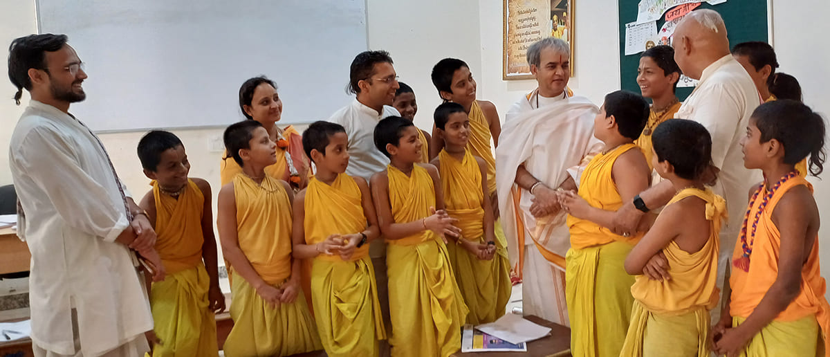 ISKCON Gurukul - Vrindavan 11.10.2024