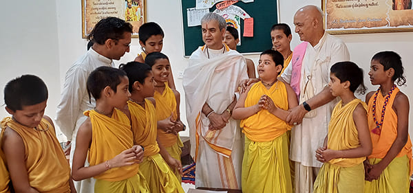 ISKCON Gurukul - Vrindavan 11.10.2024